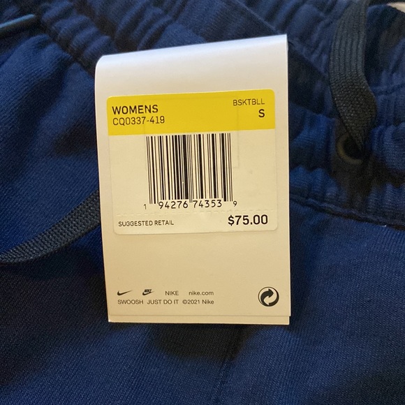 Nike women’s basketball pants NWT - Picture 2 of 4